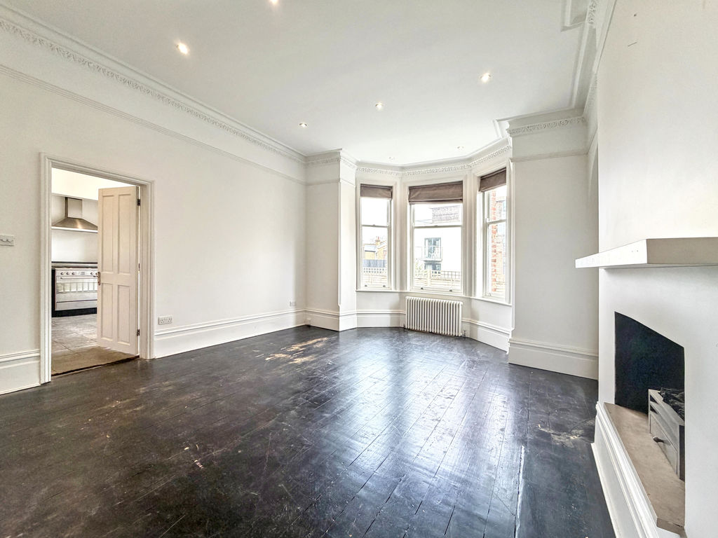 Living Room- click for photo gallery